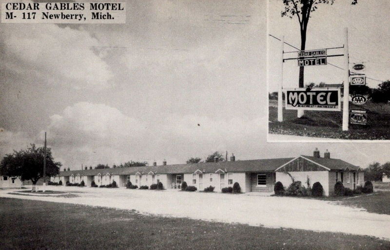Cedar Gables Motel (Bs Hive Motel) - Vintage Post Card